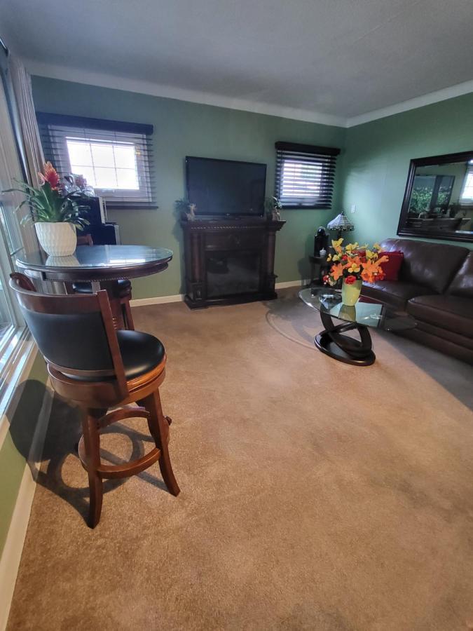 Your Oasis In Niagara Falls Canada Εξωτερικό φωτογραφία