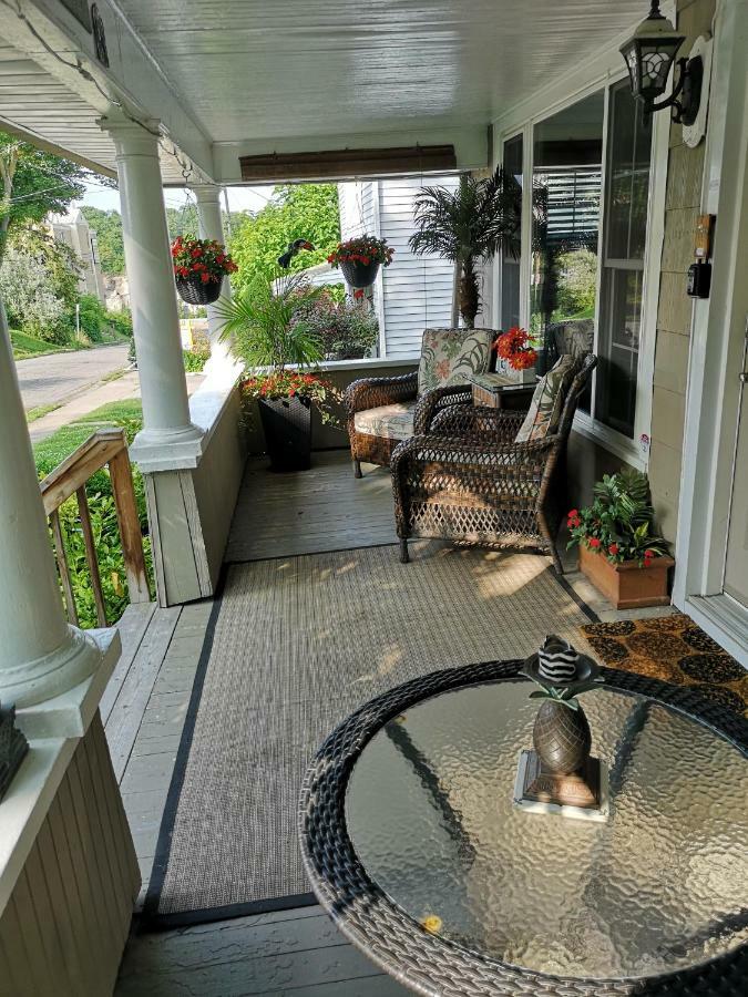 Your Oasis In Niagara Falls Canada Εξωτερικό φωτογραφία
